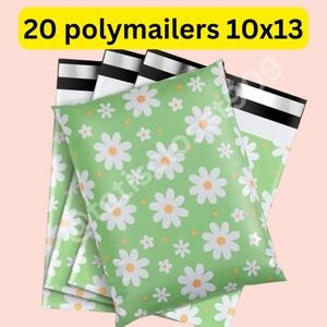 20- White Flower Print poly mailers size 10x13